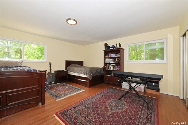 Building Photo - 129 Hicks Ln