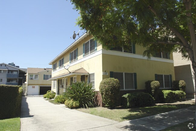 Building Photo - 127 S Mission Dr