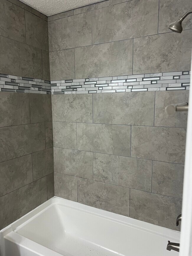 Building Photo - 1942 Baywind Ct