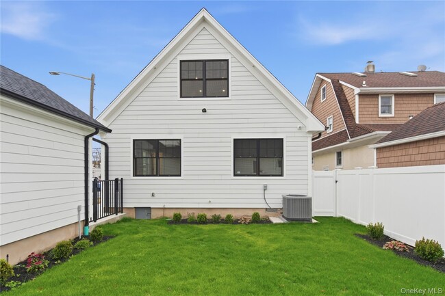 Building Photo - 6 Cammerer Ave