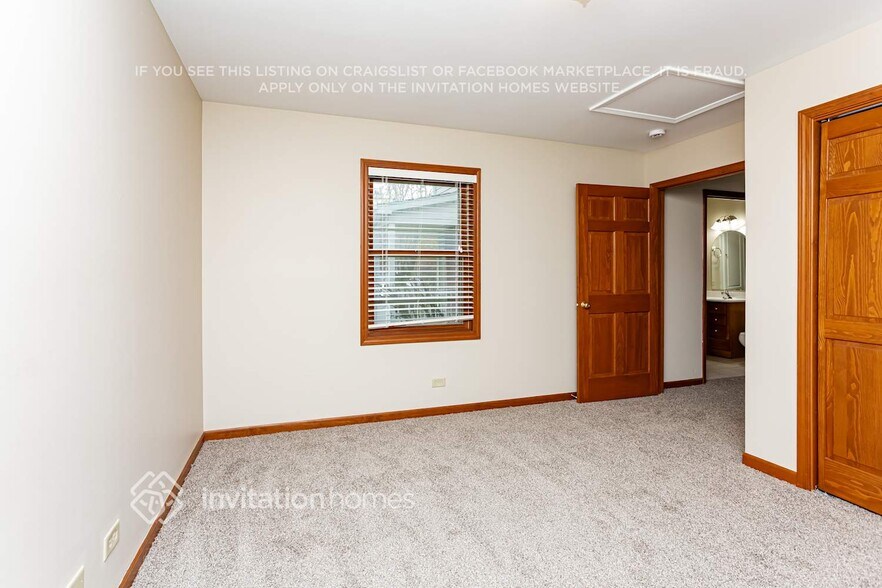 Building Photo - 1870 Ridgemont Ct