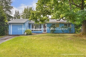 Building Photo - 11736 NE Eugene St