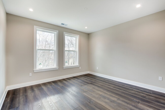 Building Photo - 2211 Farougi Ct