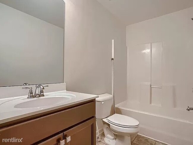 Building Photo - 3 br, 2.5 bath Townhome - 4201 Alden Park Dr