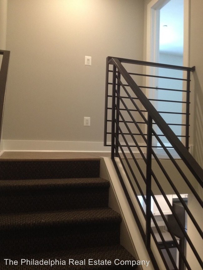 Building Photo - 502 Gerhard St