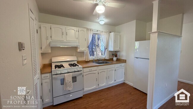 Building Photo - 217 1st St W