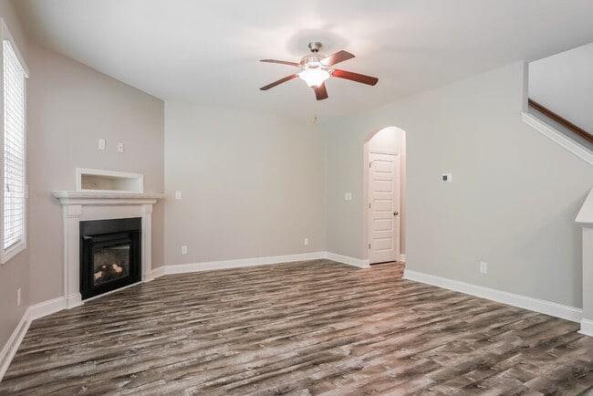 Building Photo - 100 Alcock Ln