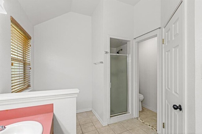 Building Photo - 1802 Ramona Cir