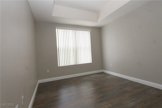 Building Photo - 26 E Serene Ave