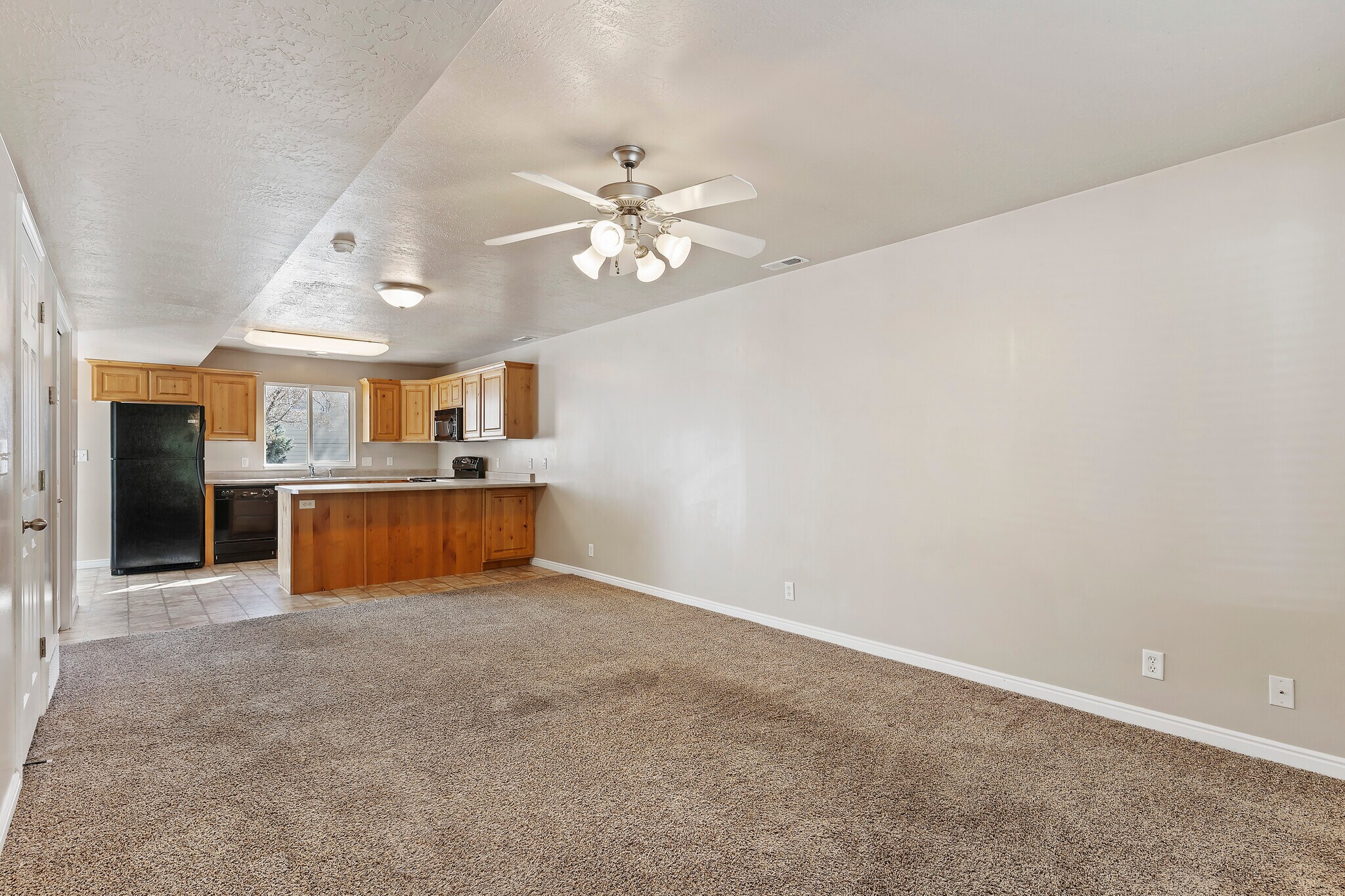 Building Photo - 1077 E 1675 S