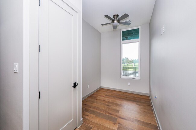 Building Photo - 8120 Stillmeadow Ct