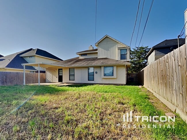 Building Photo - 916 Simon Dr
