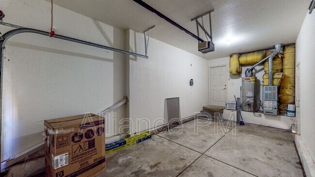 Building Photo - 1520 Humboldt St