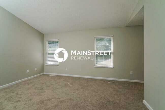 Building Photo - 4 Bedroom Pet-Friendly Home in JEFFERSONVILLE, IN with Main Street Renewal
