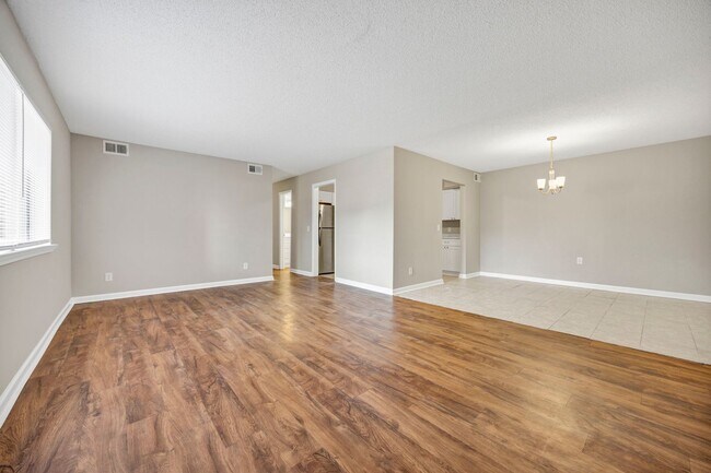 Building Photo - bg0716