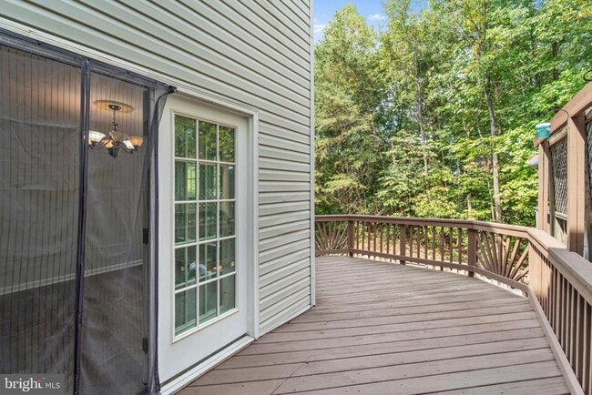 Building Photo - 15743 Viewpoint Cir