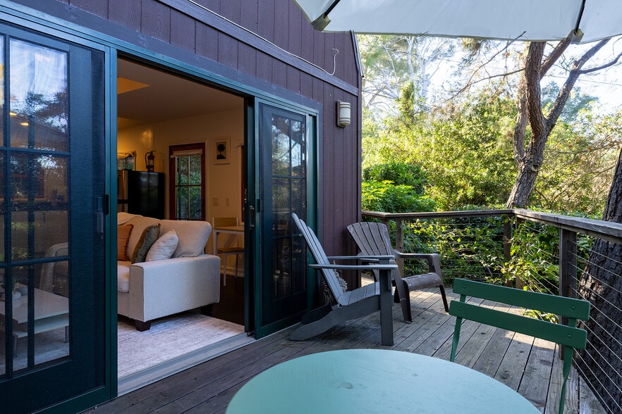 Building Photo - 21487 Encina Rd