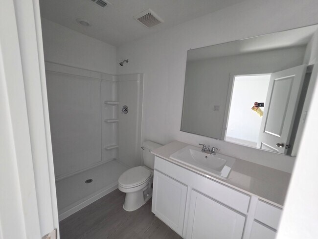 Building Photo - New Build Perfection: 3 Bedroom, 2.5 Bath ...