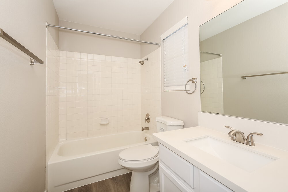 Building Photo - 2010 Waverly Cir