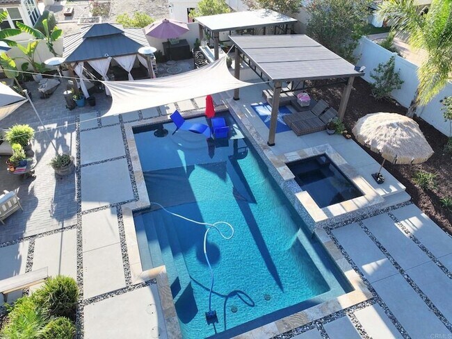 Building Photo - 1316 Vista Ave