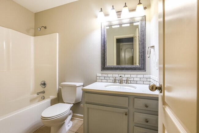 Building Photo - 2995 Wild Berry Dr