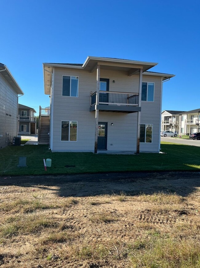 Building Photo - 5417 N Gray Dr