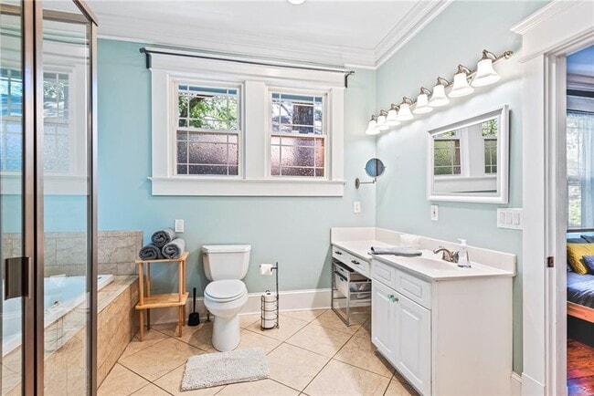 Building Photo - 363 5th St NE