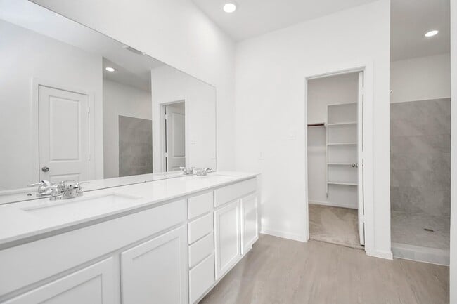 Building Photo - 934 Garden Path Dr