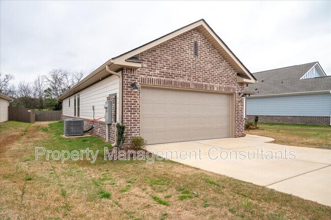 Building Photo - 14653 Mountain Strm Dr