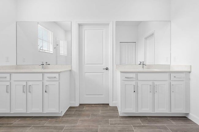 Building Photo - 6843 Cobia Cir