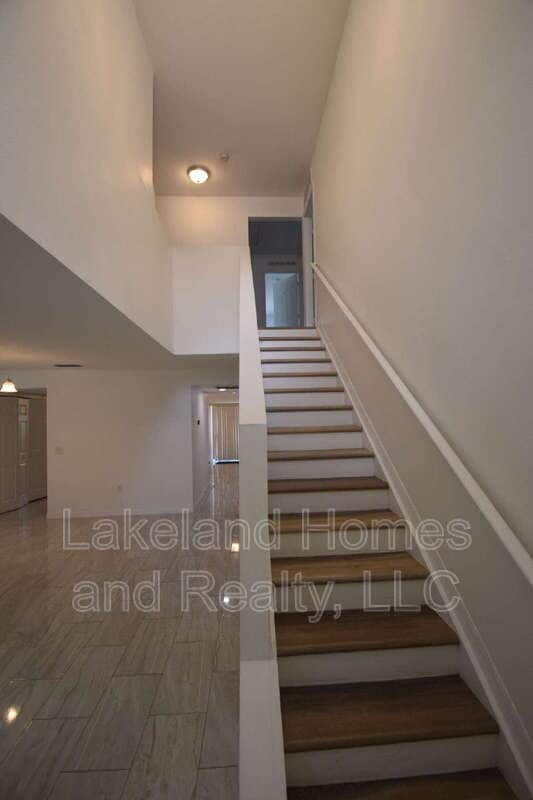 Building Photo - 5123 Spanish Oaks Dr