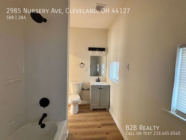 Building Photo - 2985 Nursery Ave