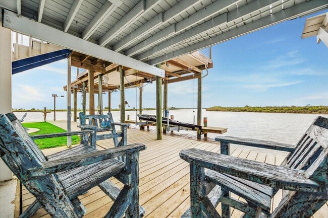 Building Photo - 395 Redfish Dr