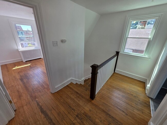 Building Photo - 19 Champlain Ave