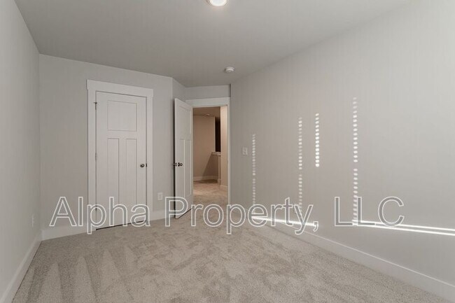 Building Photo - 1508 Rivermeade Dr