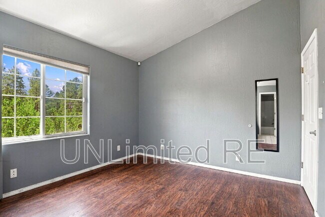 Building Photo - 2455 W Silverton Dr