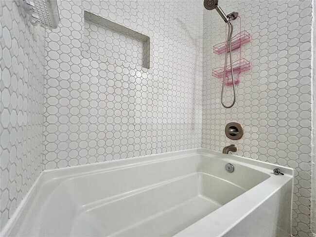 Building Photo - 1411 Gracy Farms Ln