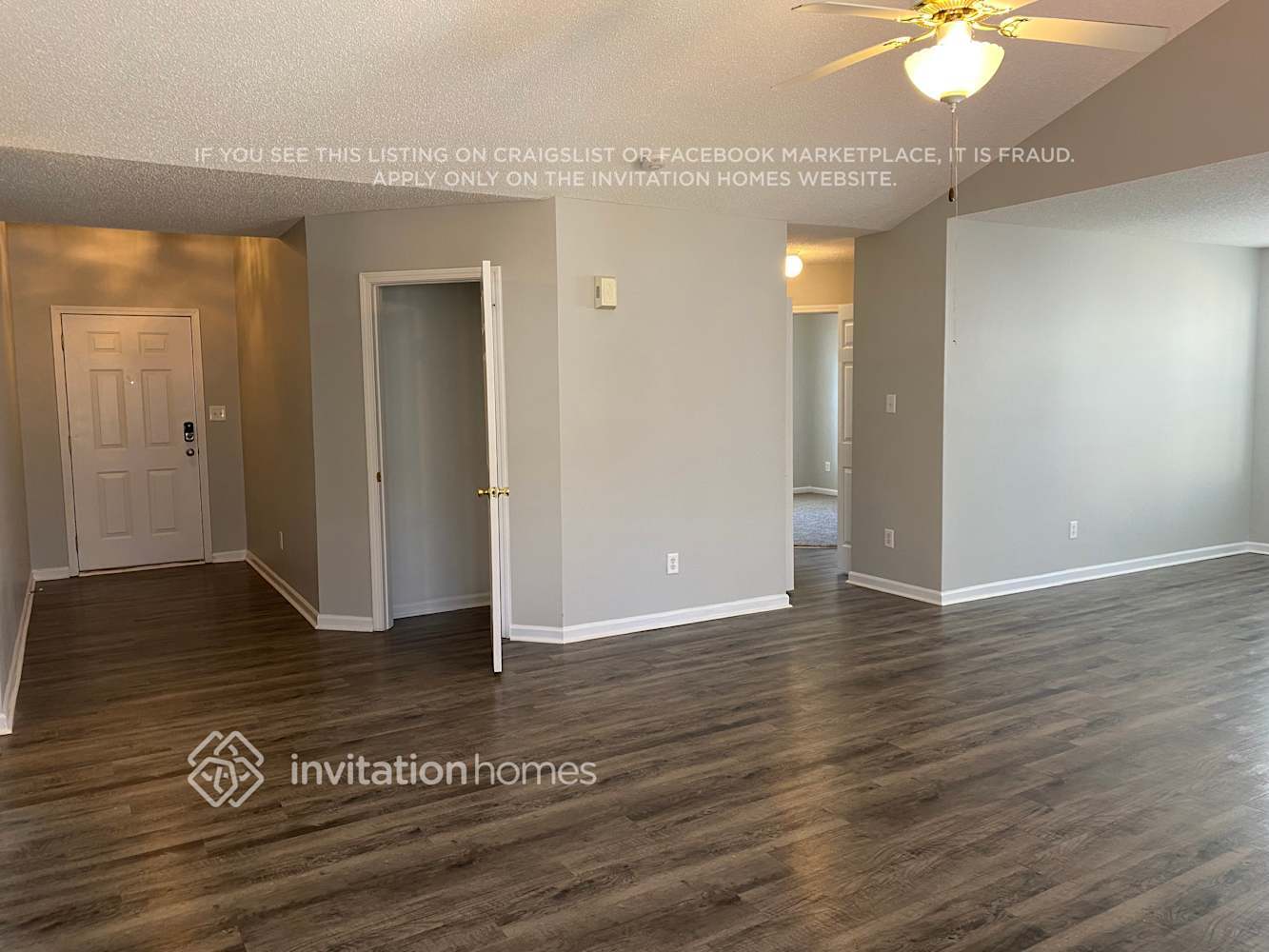 Building Photo - 6022 Country Walk Dr