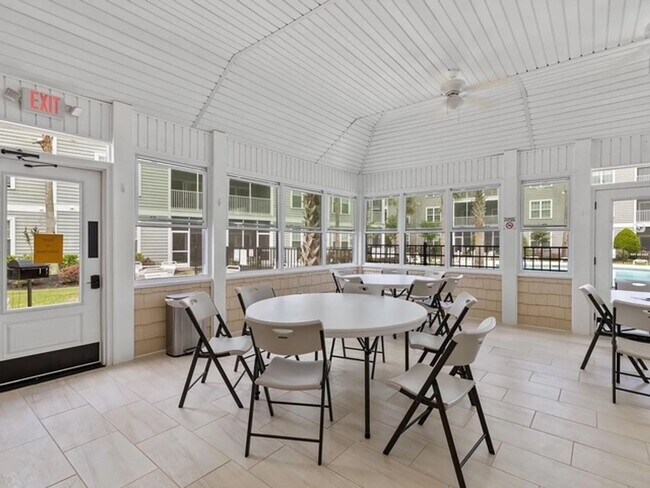 Building Photo - Dive Into Your New Oasis!