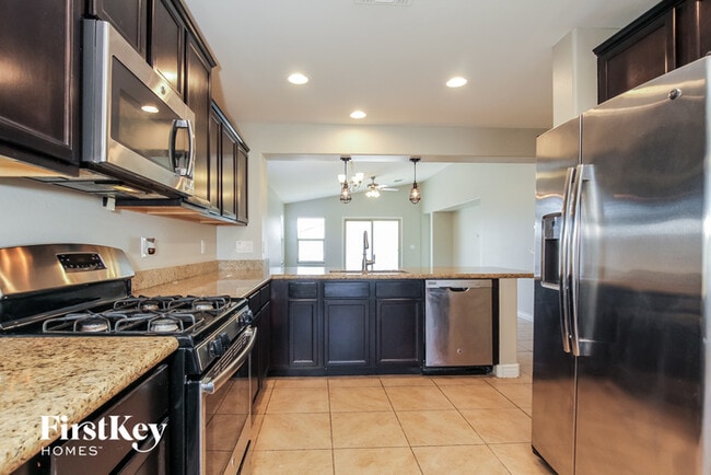 Building Photo - 18501 W Southgate Ave