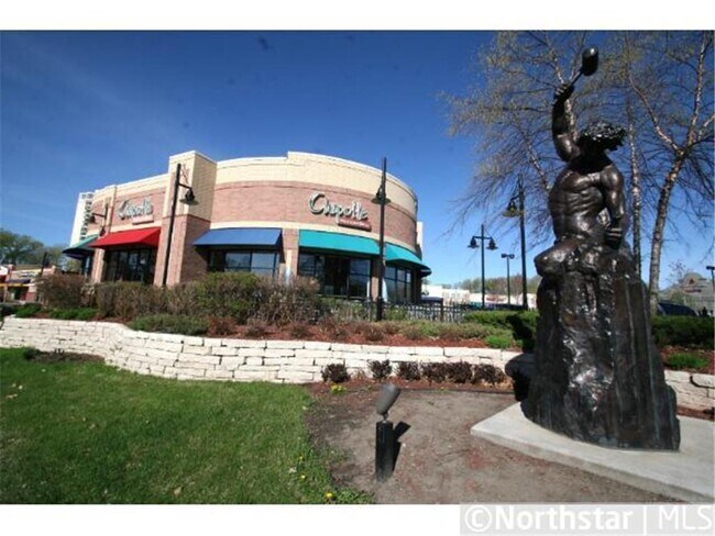 Building Photo - 3124 W Bde Maka Ska Blvd