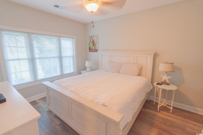 Building Photo - 4835 Carnation Cir