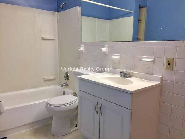 Building Photo - 64-66 Mayflower Ave. Unit 7