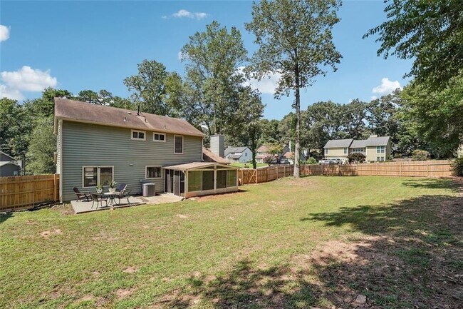 Building Photo - 5320 Kelleys Creek Dr