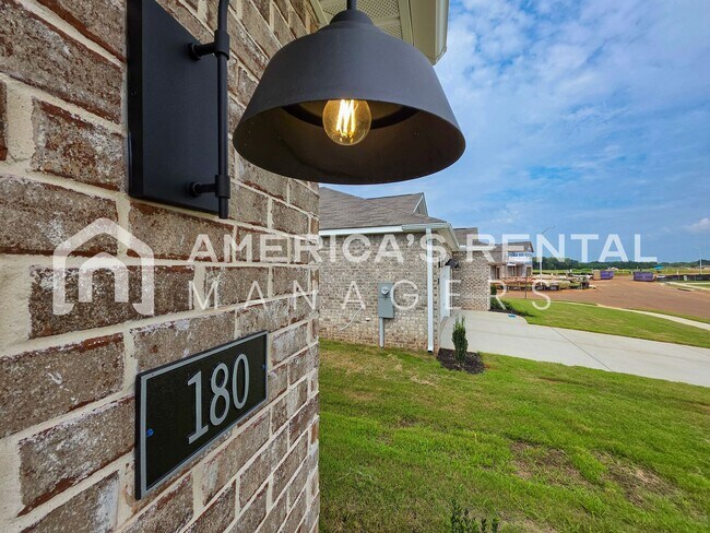 Building Photo - 180 Keller Dr