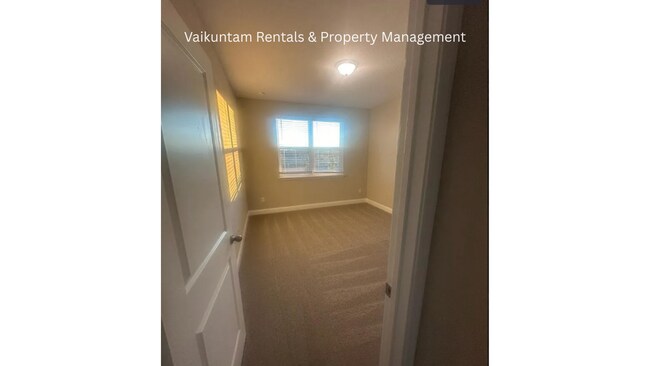 Building Photo - 761 Cherry Elm Dr