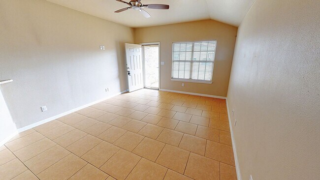 Building Photo - 1307 Loyal Ln