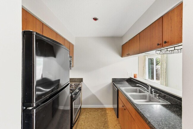 Building Photo - 7801 Shoal Creek Blvd