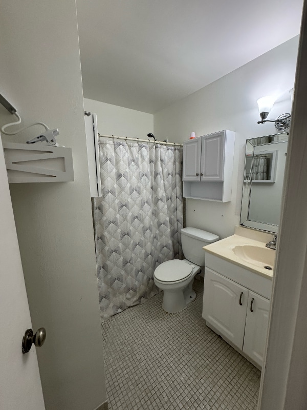 Building Photo - 13846 Kendale Lakes Dr
