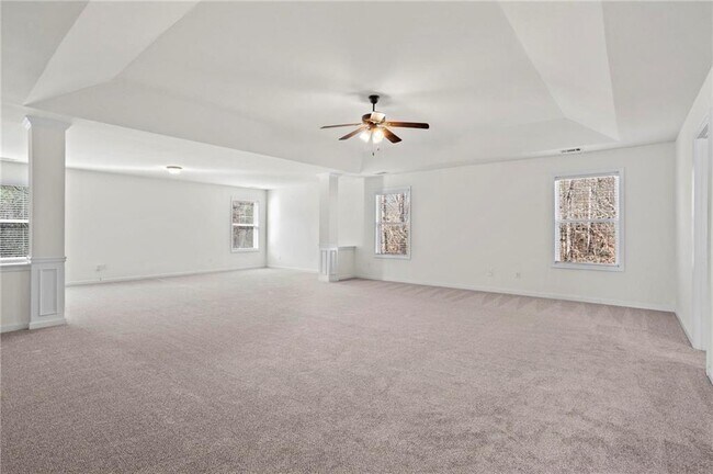 Building Photo - 221 Cutbank Ct SW